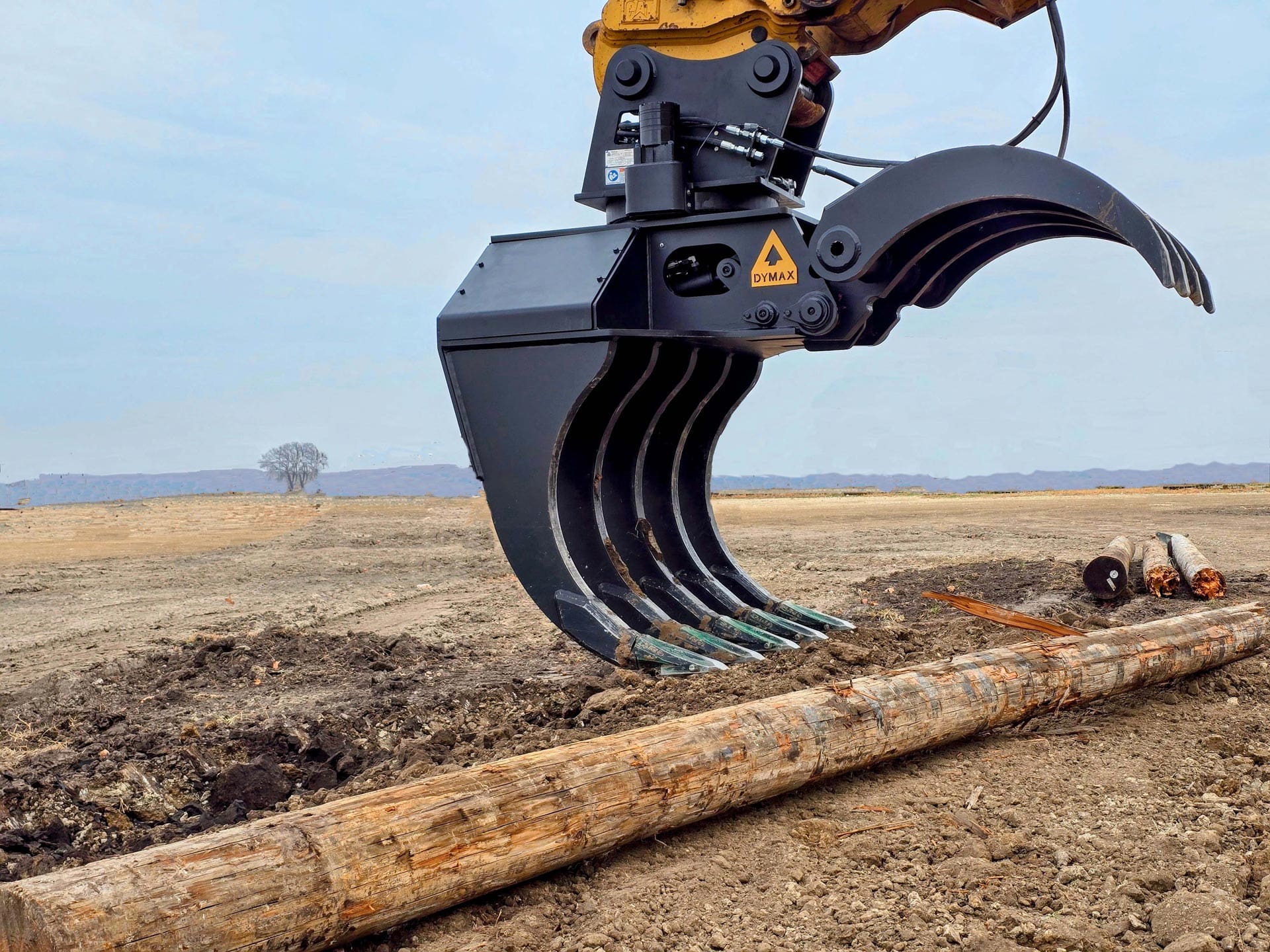 Grapple Attachments for Excavators & Wheel Loaders